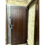 Вхідні двері Арка темний орех NewDoors для квартири с коробкою